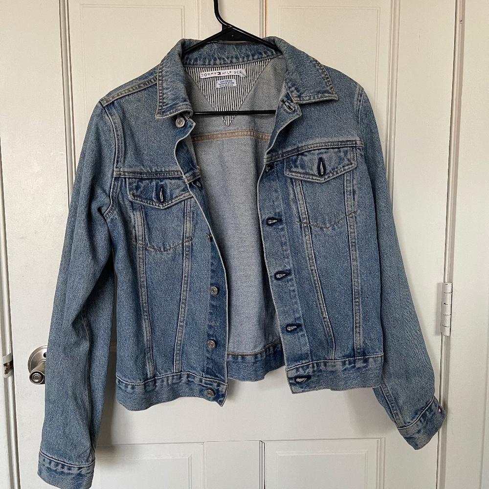tommy hilfiger vintage women’s jean jacket M